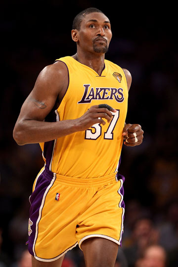 都体：弗拉霍维奇遭遇左腿拉伤，预计将缺阵至今年年底（都灵体育报：弗拉霍维奇左腿拉伤，预计休战至今年底）