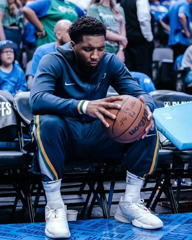 每体：巴萨内部分析过凯恩的情况，双方都不急于采取行动（每体：巴萨已内部评估凯恩动向，双方暂不急于推进）