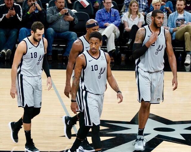 曼联积极追求希腊天才穆扎基蒂斯，有望在2026年夏季转会窗前完成交易。（曼联加速追逐希腊新星穆扎基蒂斯，交易或将于2026年夏窗前敲定）