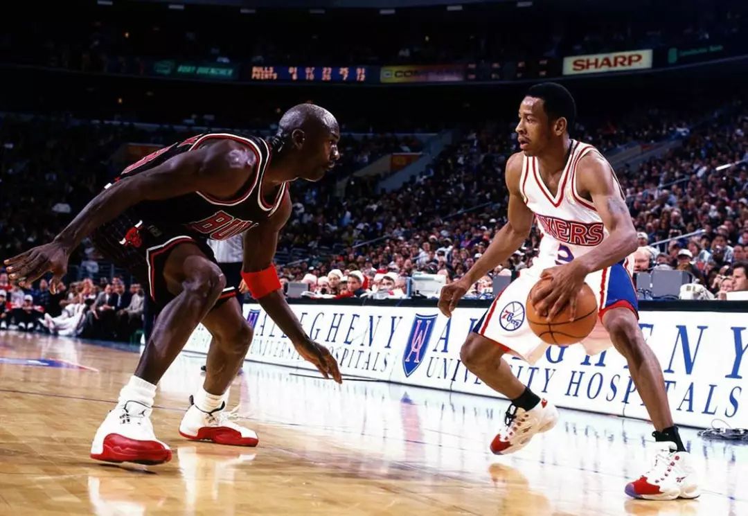 拉菲尼亚：我总觉得我在逼抢这件事上有点烦人（拉菲尼亚：在逼抢方面，我常觉得自己有点招人烦）